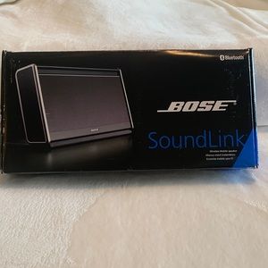 Bose SoundLink Wireless Mobile Speaker - original packaging